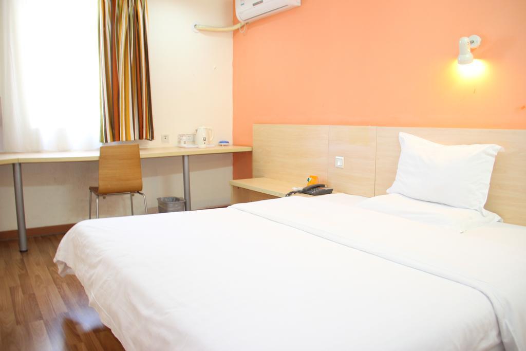 7Days Inn Guangzhou Gangding Longkou XI Road 광저우 외부 사진
